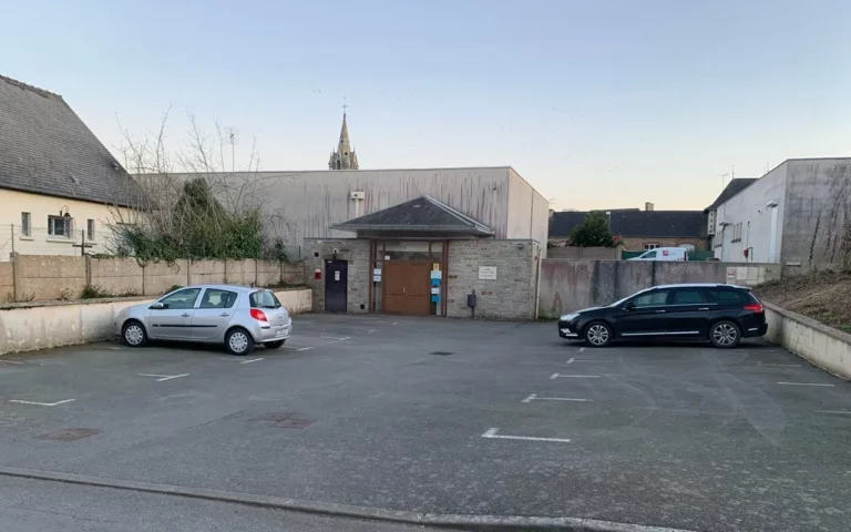 Salle Plancoët parking